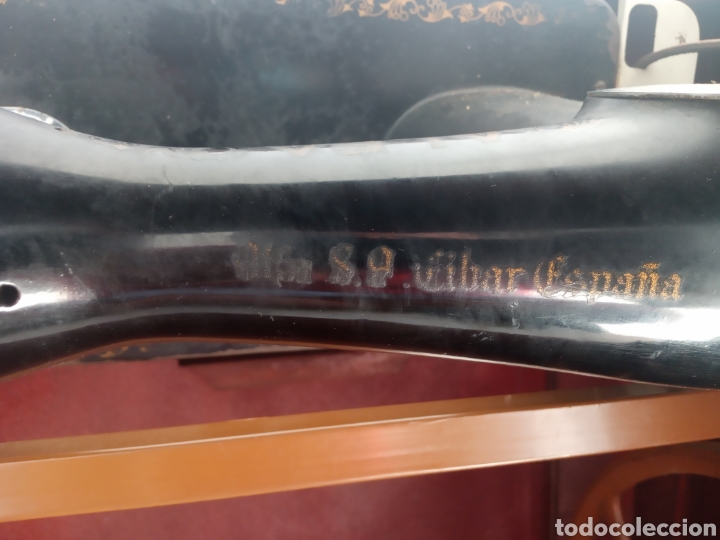 Antig&uuml;edades: Maquina de coser y mueble Alfa - Foto 8