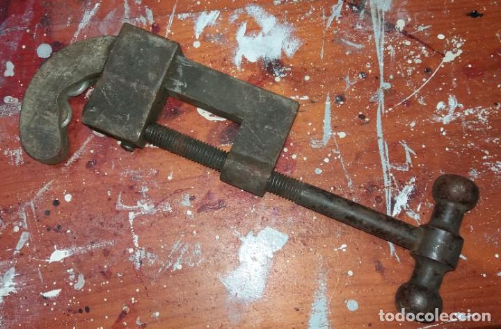 Antig&uuml;edades: Cortatubos manual hierro pesado - Foto 1