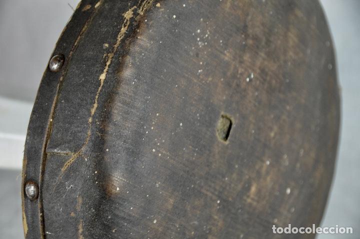 Antig&uuml;edades: Taburete de dentista a&ntilde;os 40 - Foto 8