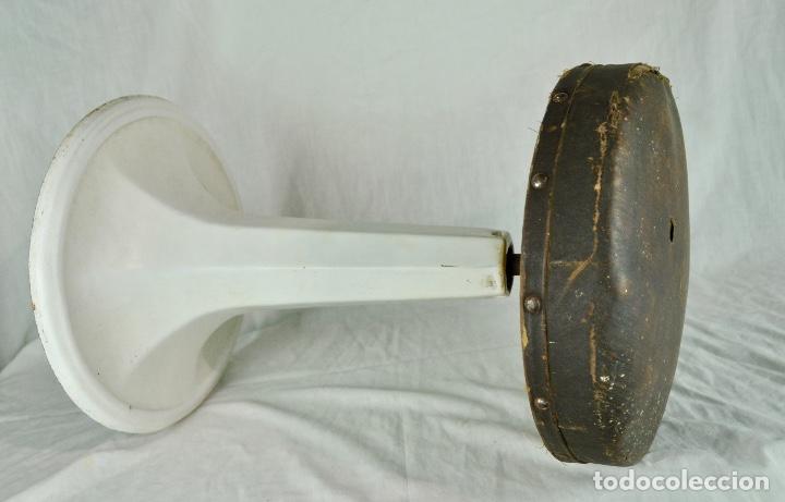 Antig&uuml;edades: Taburete de dentista a&ntilde;os 40 - Foto 10