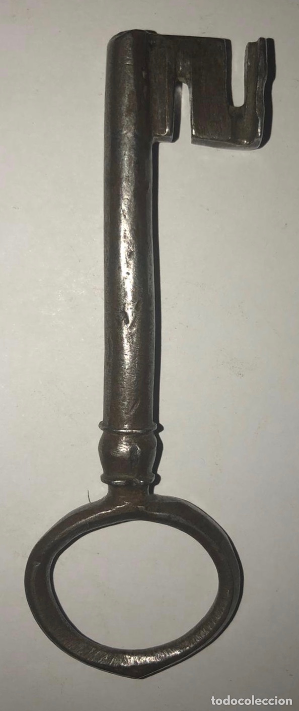 Antig&uuml;edades: Antigua llave de forja, del S.XVII - Foto 2