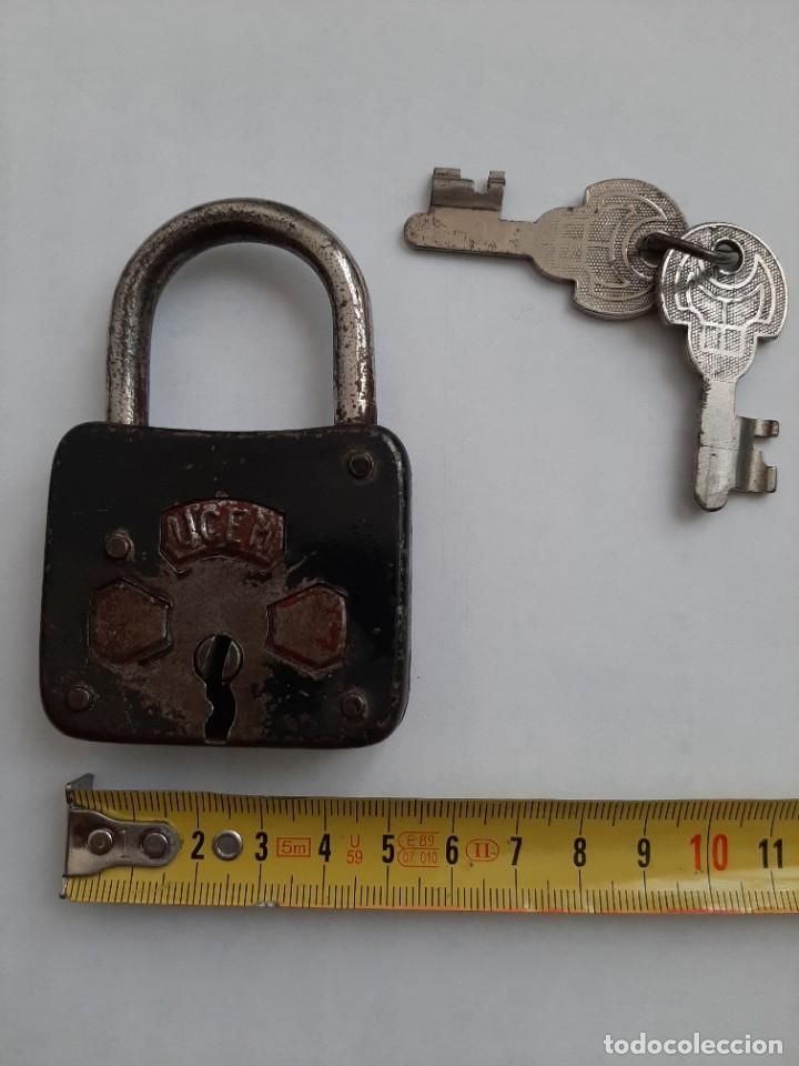 Antig&uuml;edades: CANDADO UCEM. CON DOS LLAVES. FUNCIONA CORRECTAMENTE. - Foto 10