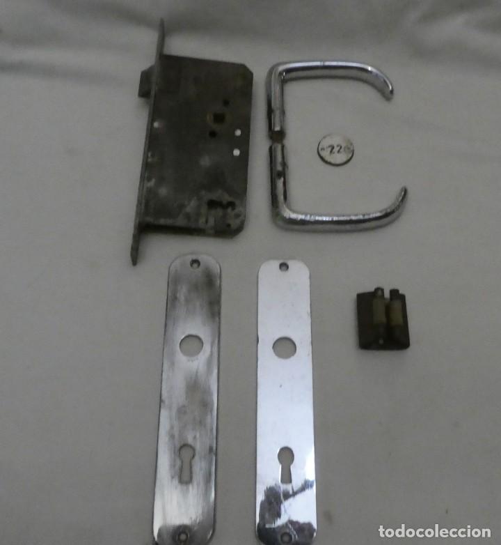 Antig&uuml;edades: MANILLAS PUERTA BARCO CON CERRADURA - Foto 4