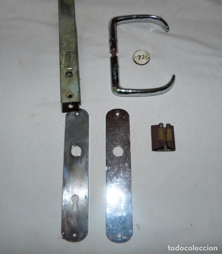 Antig&uuml;edades: MANILLAS PUERTA BARCO CON CERRADURA - Foto 5