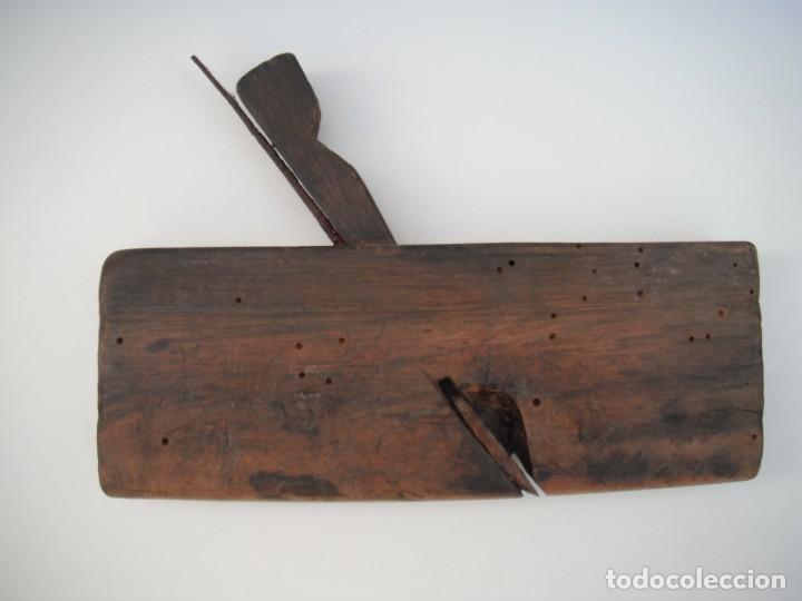 Antig&uuml;edades: CEPILLO CARPINTERO CORTE MEDIA LUNA. - Foto 3