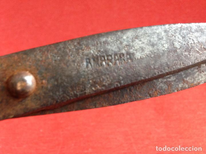 Antig&uuml;edades: ANTIGUAS TIJERAS DE FORJA,MARCA AMARARA. - Foto 2