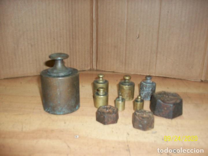 Antig&uuml;edades: LOTE DE 10 PESAS DE HIERRO Y DE BRONCE - Foto 4