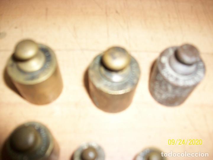 Antig&uuml;edades: LOTE DE 10 PESAS DE HIERRO Y DE BRONCE - Foto 8