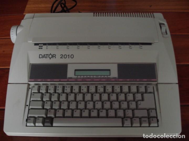 Antig&uuml;edades: ELECTRONIC TYPEWRITER MODEL DATOR 2010 - Foto 1