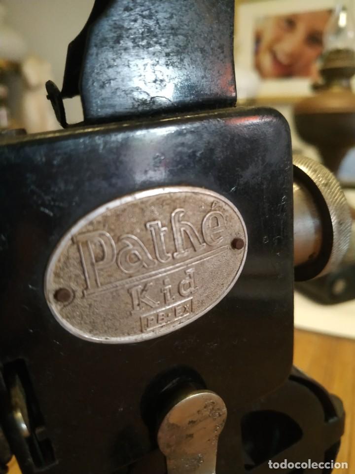 Antig&uuml;edades: PROYECTOR PATHE KID - Foto 2