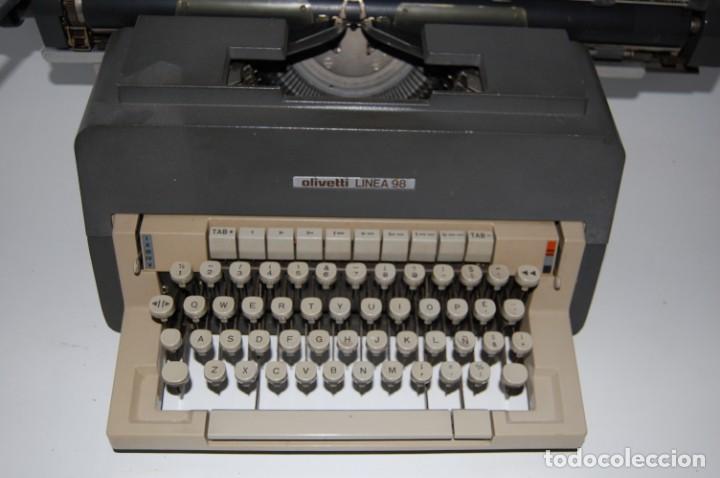Antig&uuml;edades: M&aacute;quina de escribir de la marca OLIVETTI Linea 98 - Foto 4