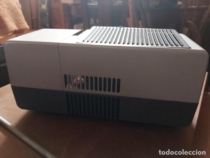 Antig&uuml;edades: Proyector Braun AG modelo D35, incompleto. - Foto 4