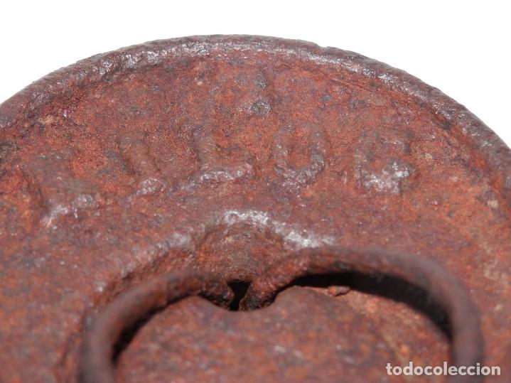 Antig&uuml;edades: UNA PESA ANTIGUA DE 1/2 KG - Foto 2