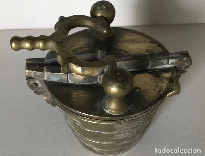 Antigüedades: Contenedor de ponderal de vasos anidados, siglo XVIII-XIX - Foto 4 - 219328887
