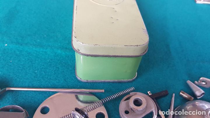 Antig&uuml;edades: CAJA METAL MAQUINAS DE COSER SIGMA CON COMPLEMENTOS - Foto 5