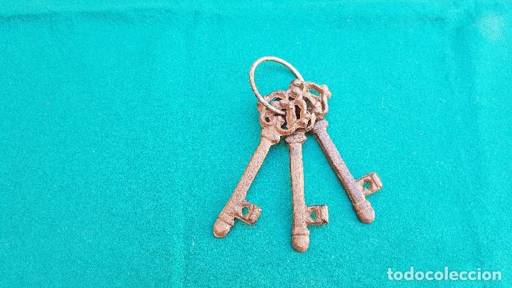 Antig&uuml;edades: 3 LLAVES ANTIGUAS - Foto 2