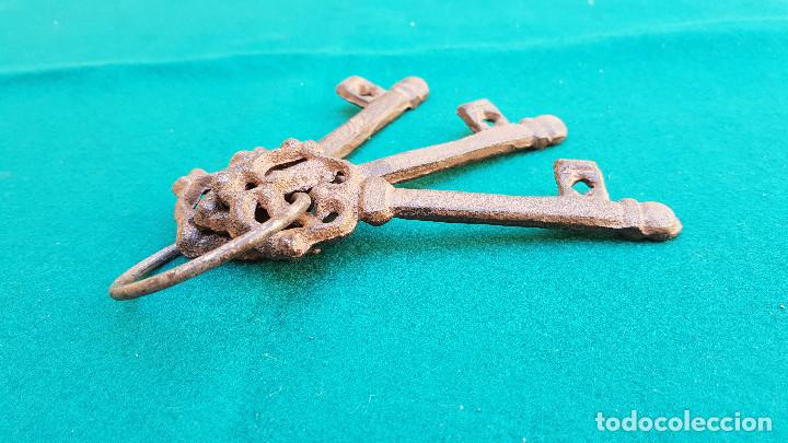 Antig&uuml;edades: 3 LLAVES ANTIGUAS - Foto 3