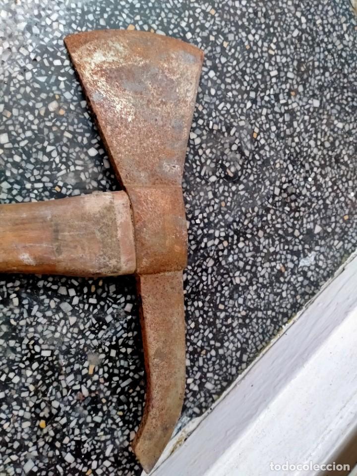 Antig&uuml;edades: HACHA DE BOMBERO ANTIGUO - Foto 3