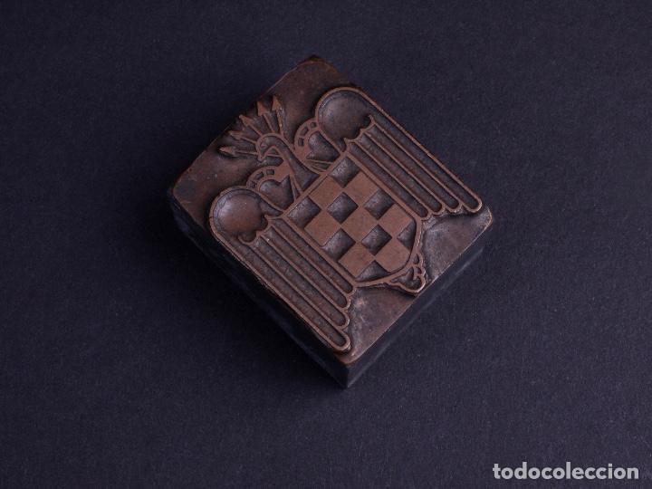 Antig&uuml;edades: ESCUDO - Foto 1