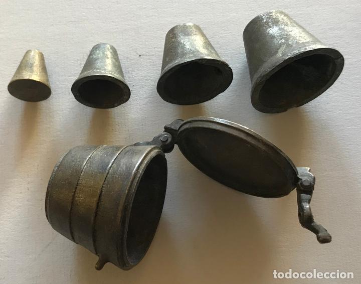 Antigüedades: Ponderal de vasos anidados. Completo. Segunda mitad del siglo XIX - Foto 9 - 219525755