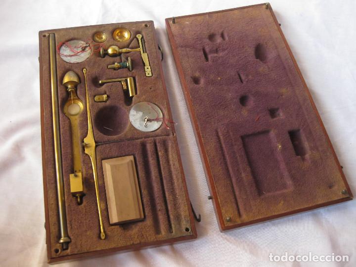 Antig&uuml;edades: Balanza de precisi&oacute;n para monedas, joyas, laboratorio, etc. - Foto 2