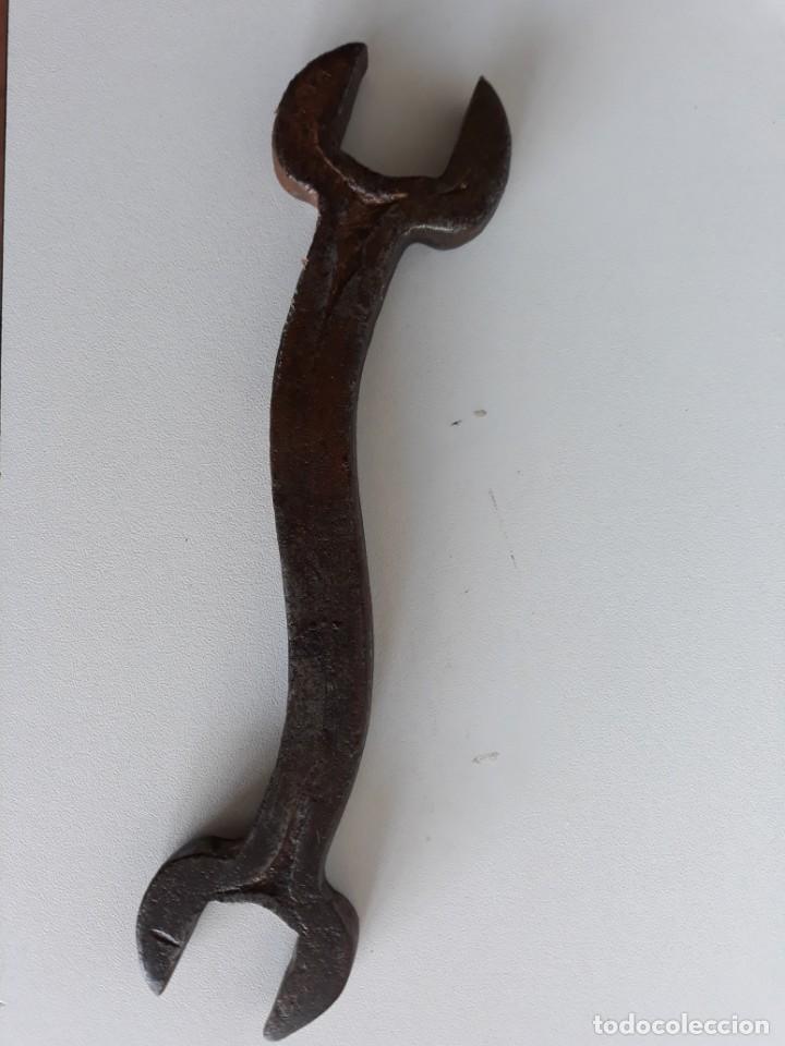 Antig&uuml;edades: Llave fija antigua - Foto 1