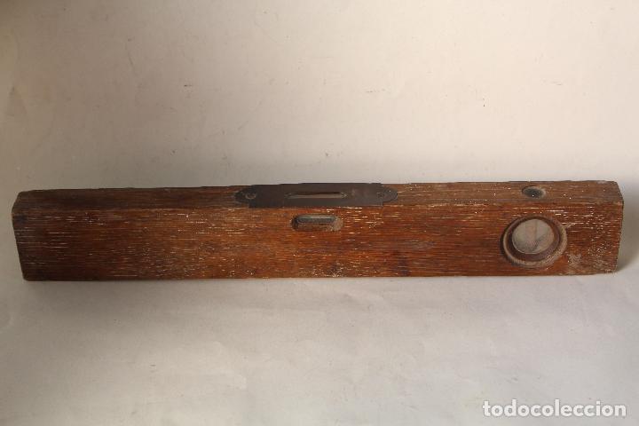 Antig&uuml;edades: Nivel de madera y lat&oacute;n. marca RECTA.made in spain - Foto 3