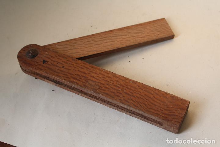 Antig&uuml;edades: antigua regleta de madera de medidas - Foto 1