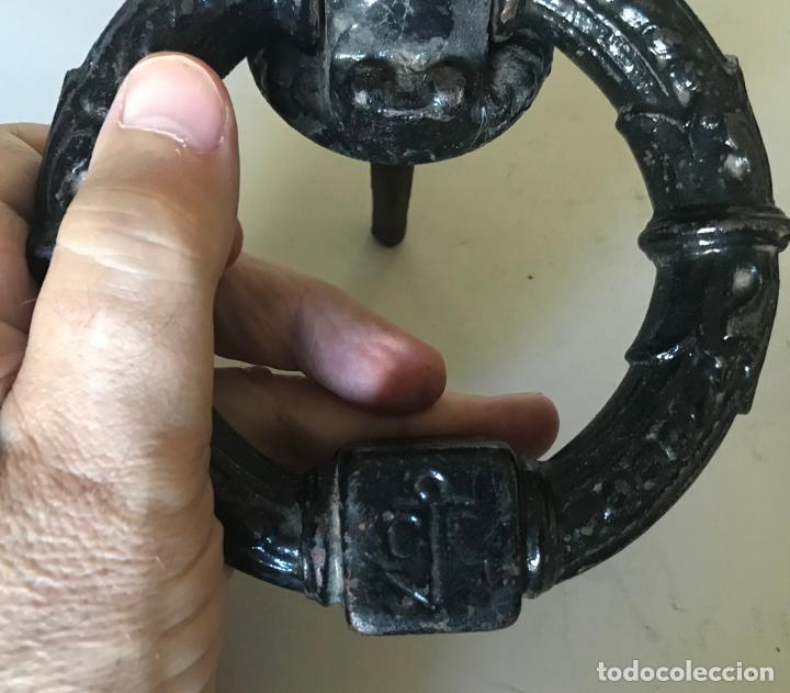 Antig&uuml;edades: Aldaba de puerta francesa de hierro de finales del siglo XIX. - Foto 7