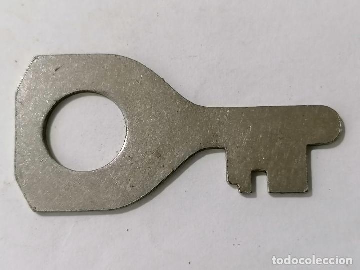 Antig&uuml;edades: LLAVE MACIZA, MEDIDA 4,8 CM - Foto 2