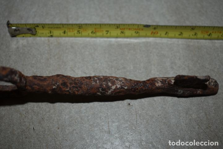 Antig&uuml;edades: Antigua llave de hierro 15 cm - Foto 3