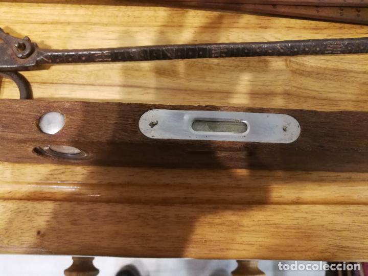 Antig&uuml;edades: Nivel de madera medida 35 cm - Foto 2
