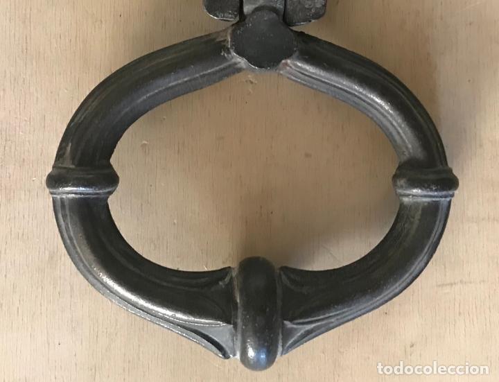 Antig&uuml;edades: Aldaba de puerta francesa de hierro de finales del siglo XIX. - Foto 5