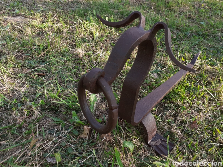 Antig&uuml;edades: ANTIGUO MORILLO DE HIERRO CON FORMA DE PERRO - FORJA - Foto 8