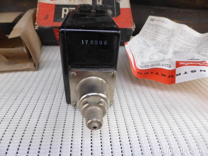 Antig&uuml;edades: DANFOSS PRESSURE SWITCH ADJUSTABLE PRESOSTATO DE PRESI&Oacute;N REGULABLE TYPE RT200 017-0200 - Foto 3