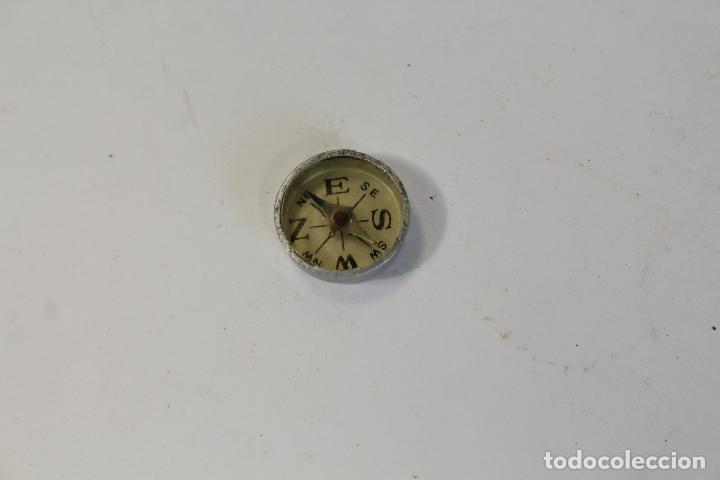 Antig&uuml;edades: brujula miniatura - Foto 1