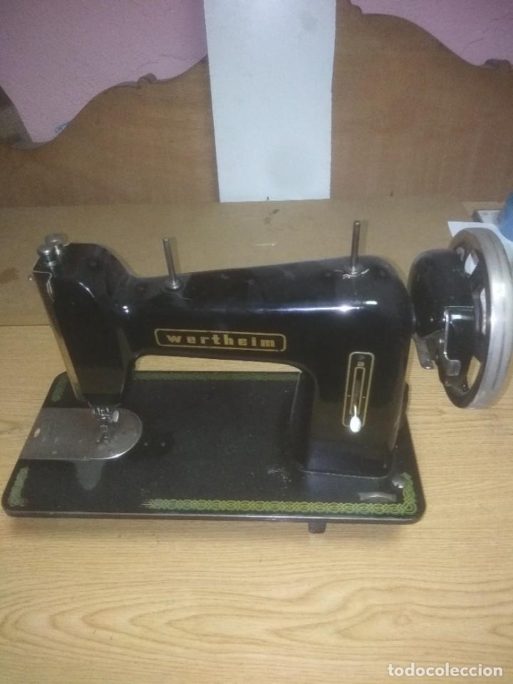 Antig&uuml;edades: Maquina de coser antigua - Foto 1