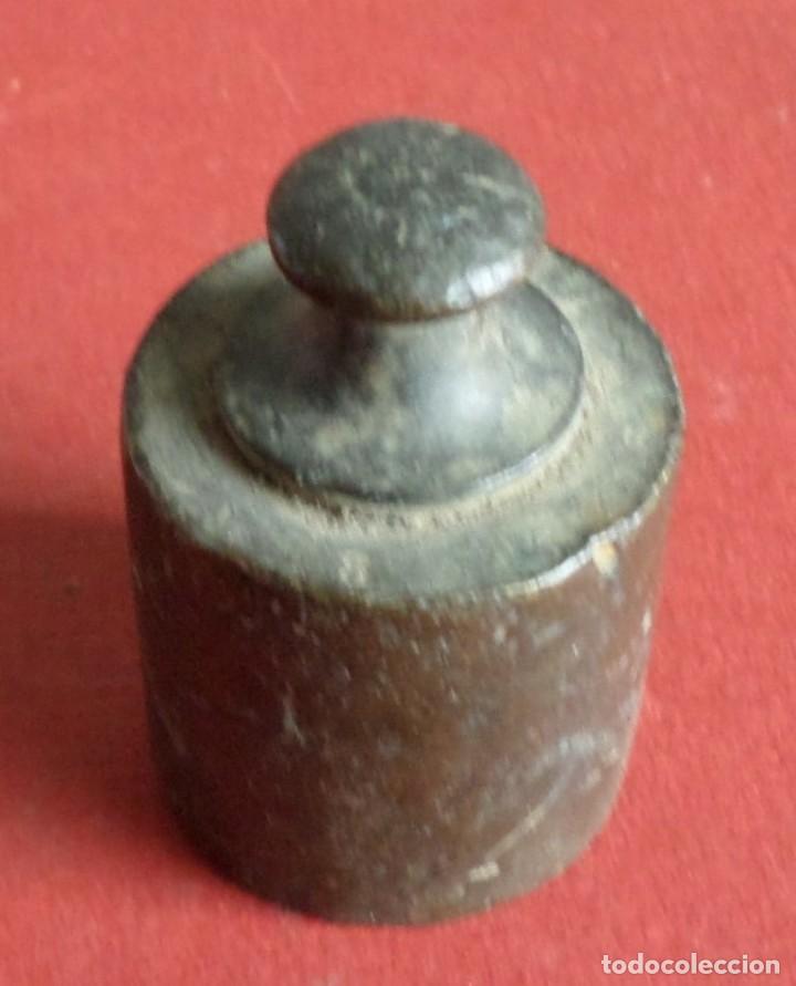 Antig&uuml;edades: Pesa bronce 200 gr. - Foto 2
