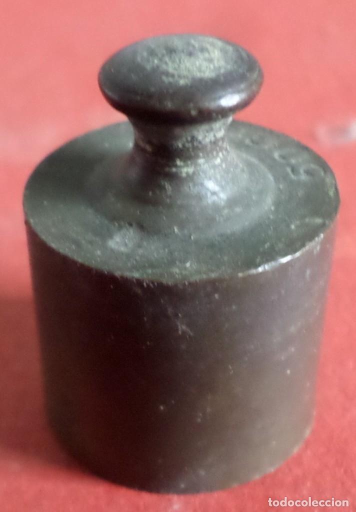 Antig&uuml;edades: Pesa bronce 50 gr. --- 50 Grs - Foto 2