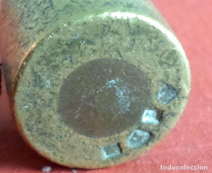 Antig&uuml;edades: Pesa bronce 500 gr. -- 500 grammes Sellos en la base - Foto 3