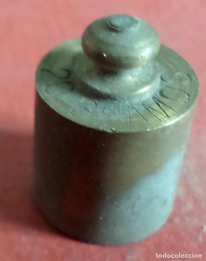 Antig&uuml;edades: Pesa bronce 20 gr. --- 20 gramos - Foto 2