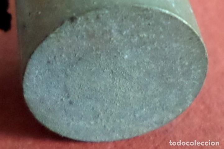 Antig&uuml;edades: Pesa bronce 20 gr. --- 20 gramos - Foto 3