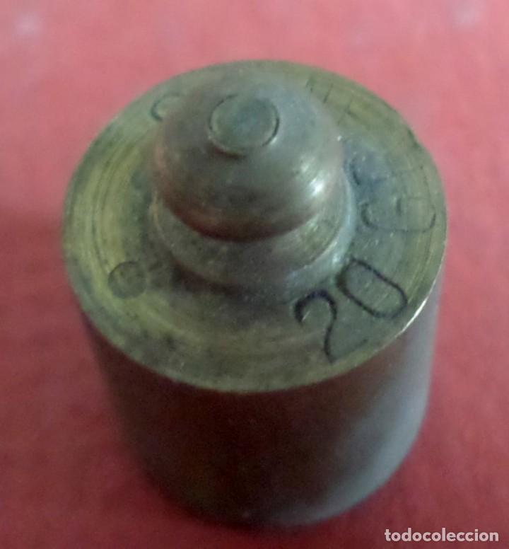 Antig&uuml;edades: Pesa bronce 20 gr. --- 20 gramos - Foto 5