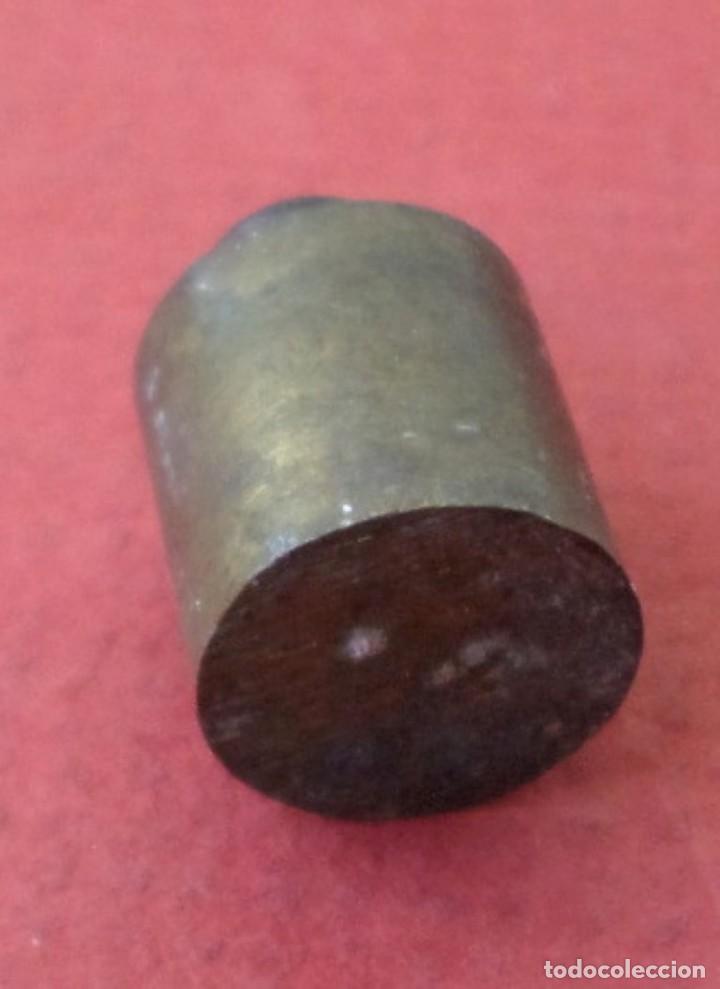 Antig&uuml;edades: Pesa bronce 10 gr. - Foto 3
