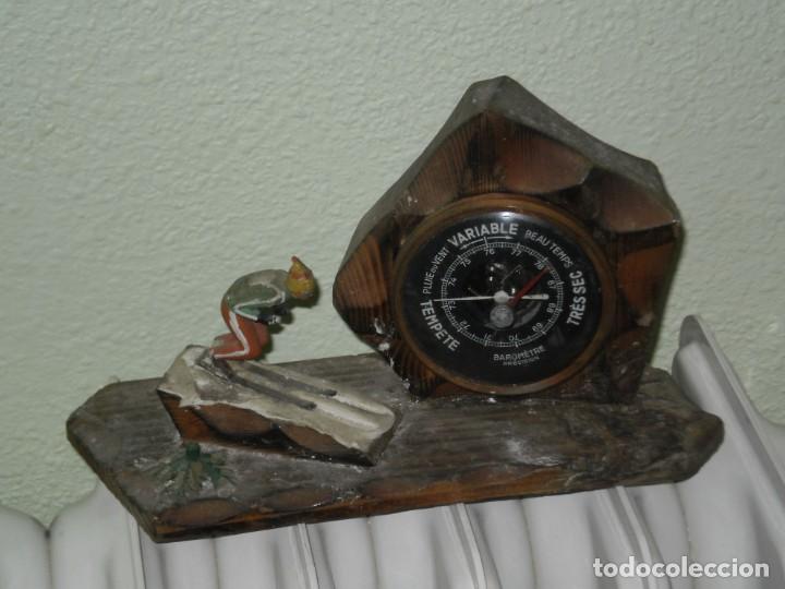 Antig&uuml;edades: BAROMETRO DE PRECISI&Oacute;N INSERTADO EN ESTACI&Oacute;N DE NIEVE DE MADERA - Foto 2