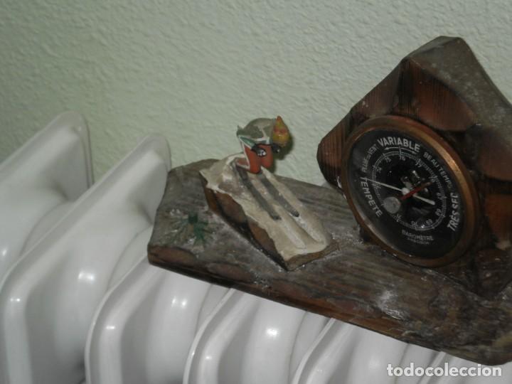 Antig&uuml;edades: BAROMETRO DE PRECISI&Oacute;N INSERTADO EN ESTACI&Oacute;N DE NIEVE DE MADERA - Foto 3