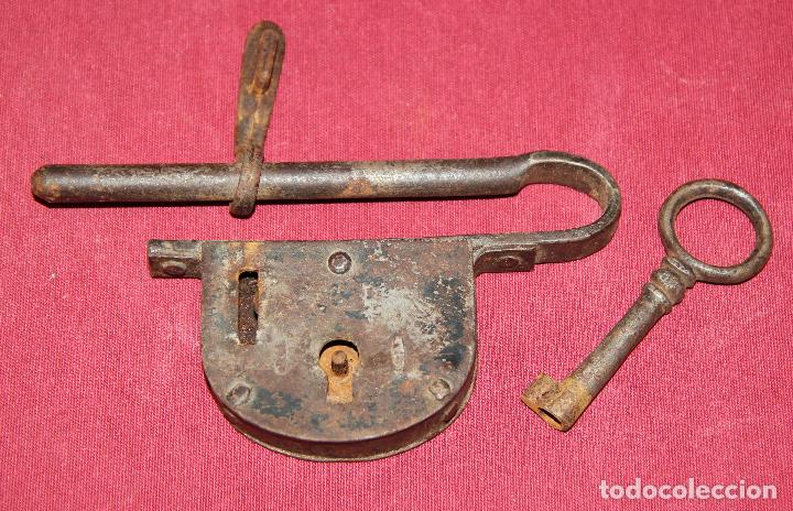 Antig&uuml;edades: ANTIGUO CANDADO DE FORJA - Foto 4