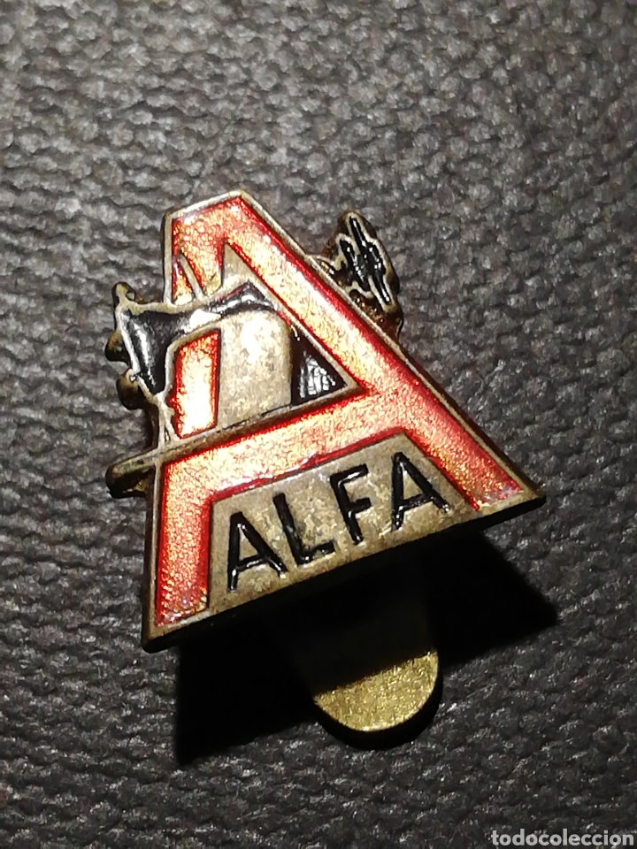 Antig&uuml;edades: Pin Maquina COSER Alfa - Foto 3