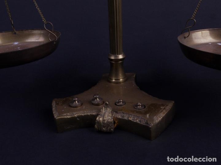 Antig&uuml;edades: BALANZA DE BRONCE ANTIGUA - Foto 3