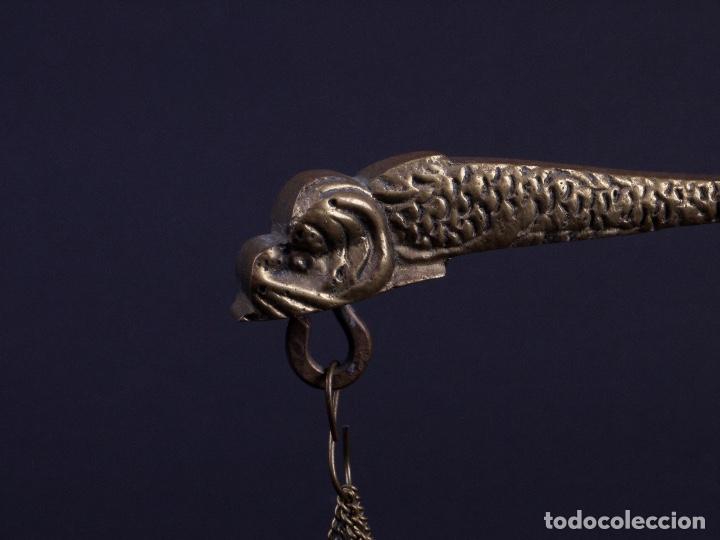 Antig&uuml;edades: BALANZA DE BRONCE ANTIGUA - Foto 6